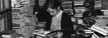 little-girl-reads-in-book-007-copy3